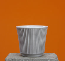 Load image into Gallery viewer, Delphi pot - Root Houseplants
