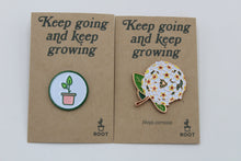 Lade das Bild in den Galerie-Viewer, Root Houseplants Enamel Pin Badges - Root Houseplants
